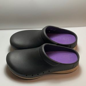 Dansko Kane Clog